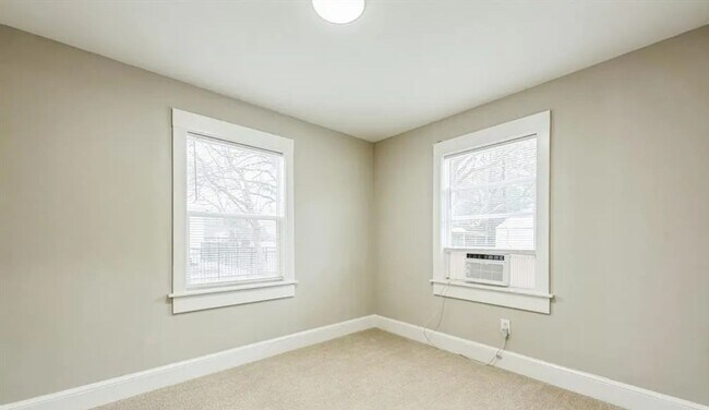 Building Photo - Welcome to this Beautiful Newly Renovated ...