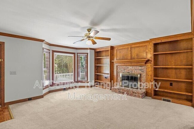 Building Photo - 4904 Kinross Ct