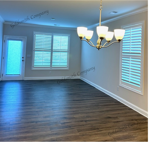 Building Photo - "Spacious 4-Bedroom Townhouse Retreat on Yellow Fox Road, Greer!"