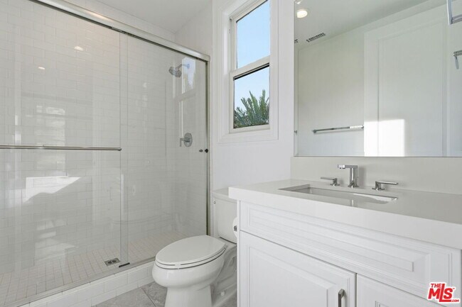 Building Photo - 20448 Liverpool Way