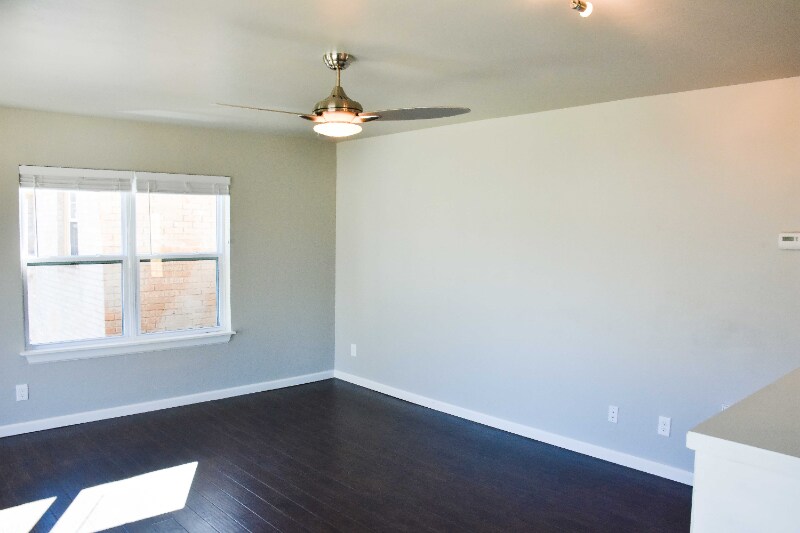 Building Photo - 1803 N Blackwelder Ave