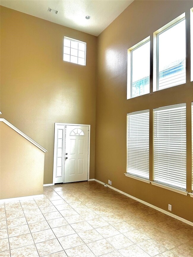 Building Photo - 2711 Feather Green Trail