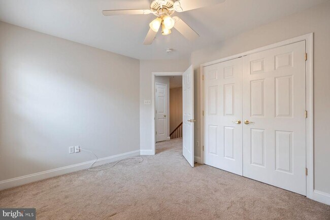 Building Photo - 805 Thicket Ct