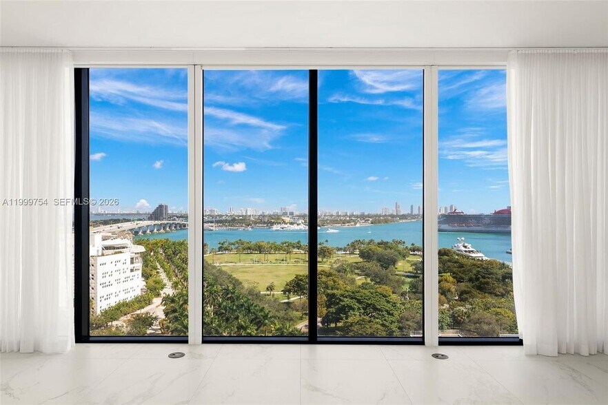 Building Photo - 1000 Biscayne Blvd