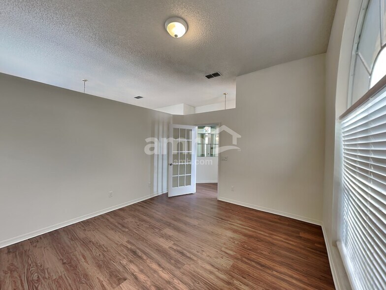 Building Photo - 12636 Enclave Dr