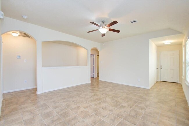 Building Photo - 2131 Tandy Park Way