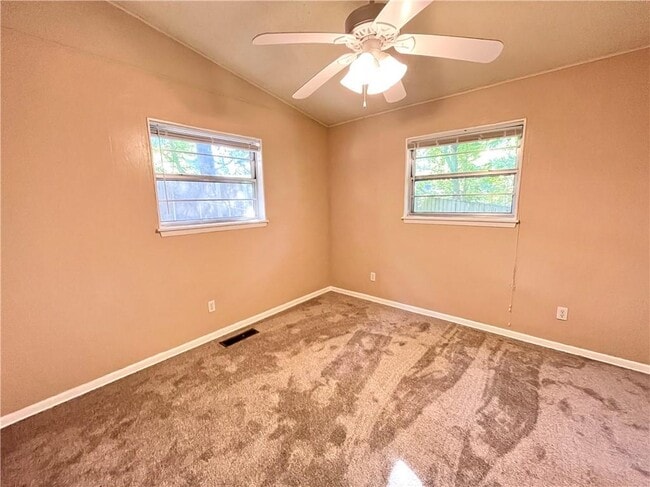 Building Photo - 44 Billingsley Dr