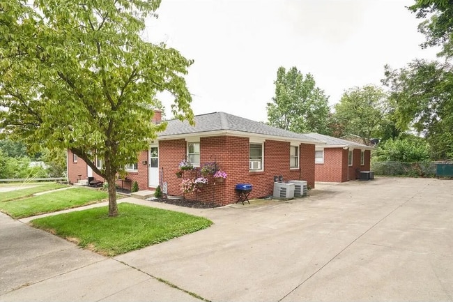 Primary Photo - 578 Palmetto Ave