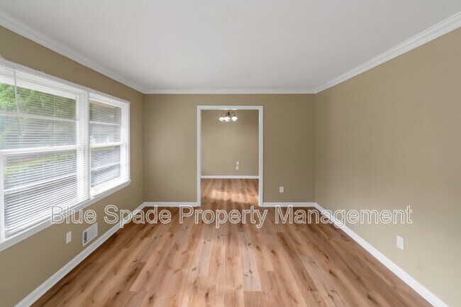 Building Photo - 1862 Posten Ln SW