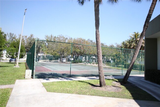 Building Photo - 4235 N University Dr