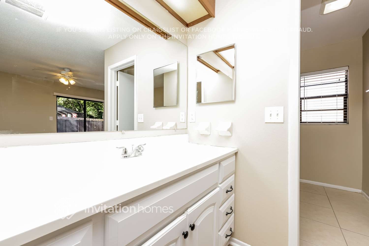 Building Photo - 2126 Little Brook Ln