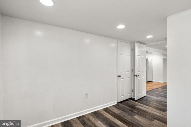 Building Photo - 141 Uhland Terrace NE
