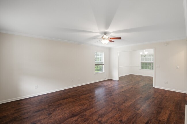 Building Photo - 212 Jasmine Pl Dr