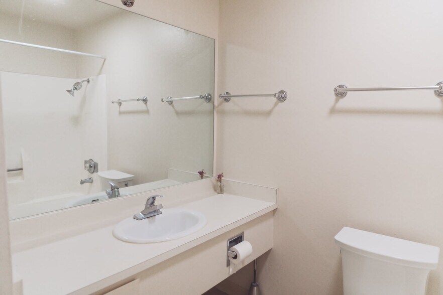 Building Photo - 1173 Honey Trl