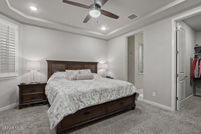 Building Photo - 4556 Marisabel Azcarate St