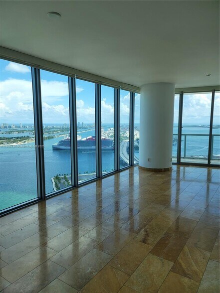 Building Photo - 888 Biscayne Blvd
