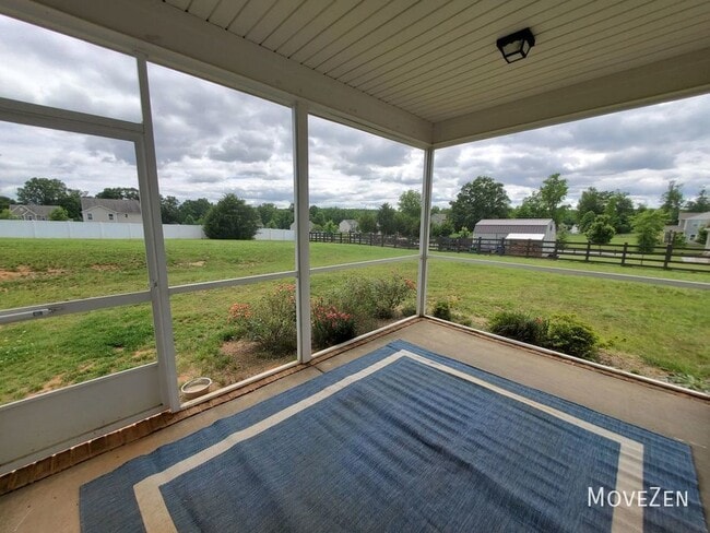 Building Photo - 116 Summerfield Ct