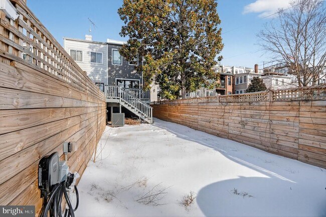 Building Photo - 32 Adams St NW