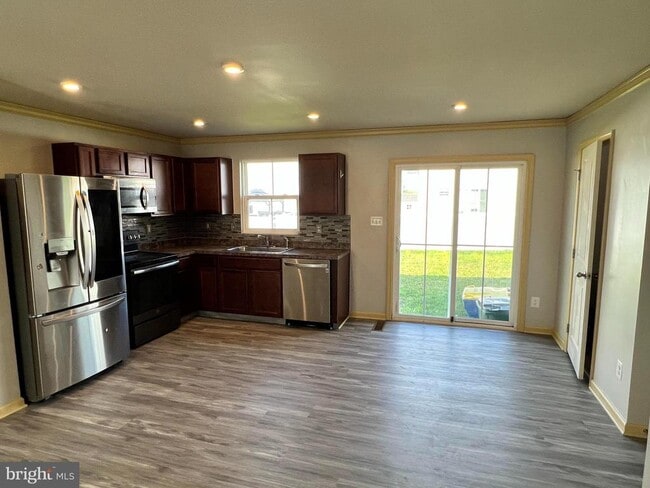 Building Photo - 3215 Pebble Run Dr