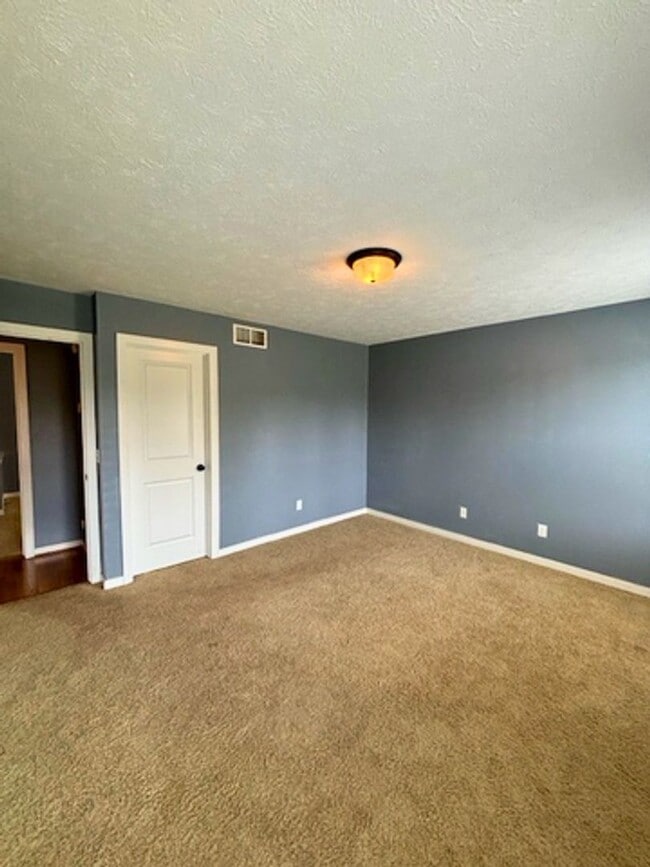 Building Photo - 3780 Timberlake Ct SE
