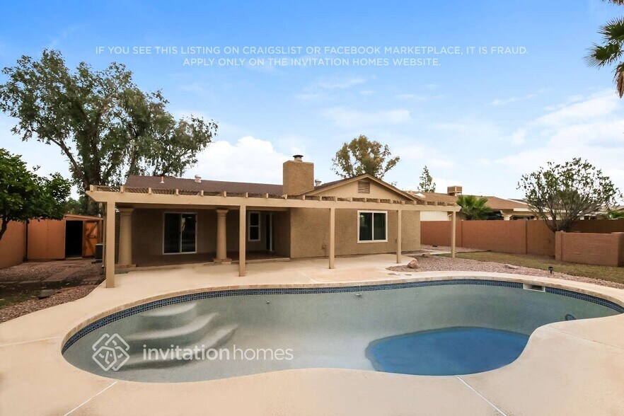 Building Photo - 7215 E Pueblo Ave