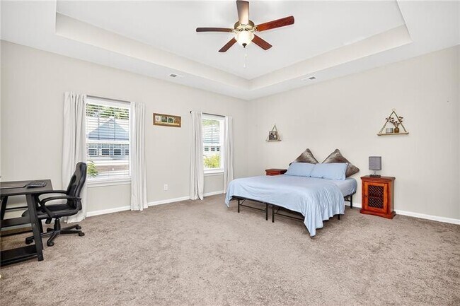 Building Photo - 133 Madison Bend