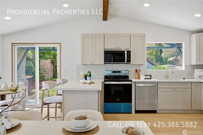 Building Photo - 527 N 200th St