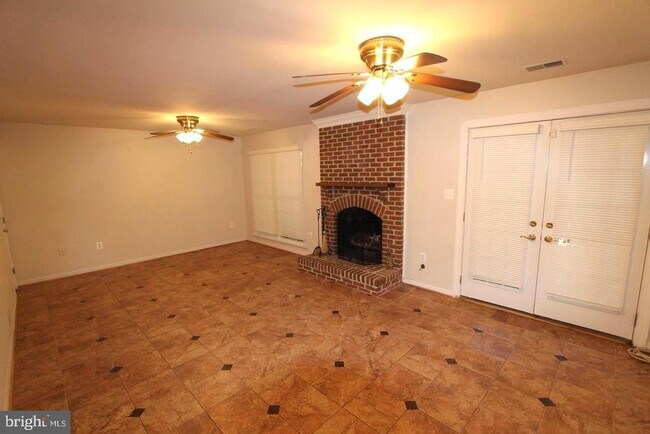 Building Photo - 10502 James Wren Way