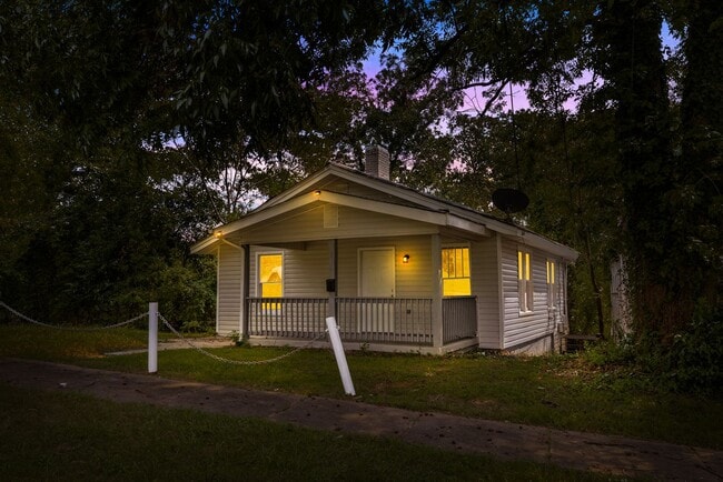 Primary Photo - Beautiful Eastlake Bungalow
