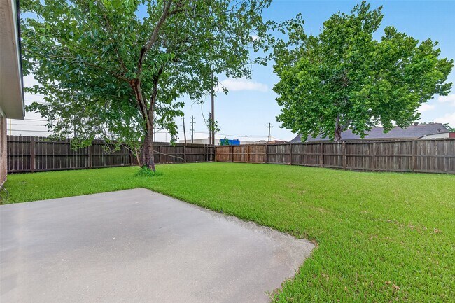 Building Photo - 9903 Towne Tower Ln