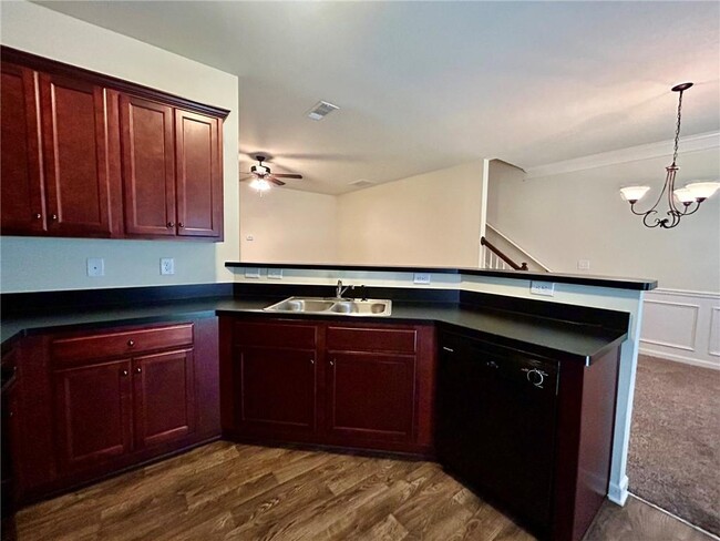 Building Photo - 664 Oakside Pl
