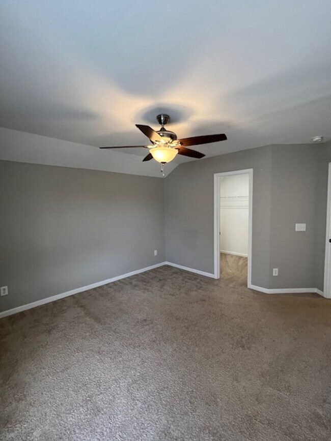 Building Photo - Enjoy this Open Floorplan includes 3 BD-2.5 BA - Master On Main - A Huge Loft/Bonus. Community Po...