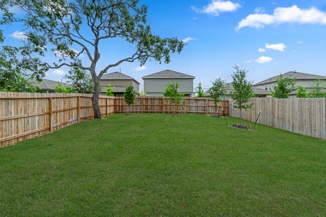 Building Photo - 4 bd/2 ba available NOW!! Wiseman/Talley F...