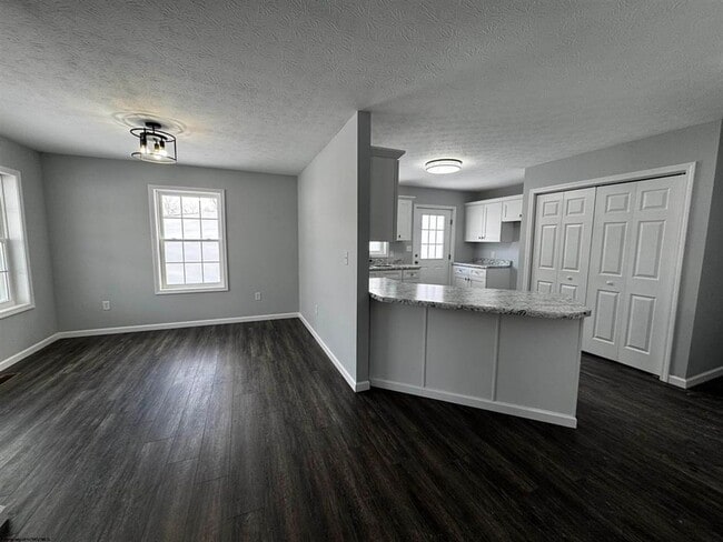 Building Photo - 156 Montgomery Rd