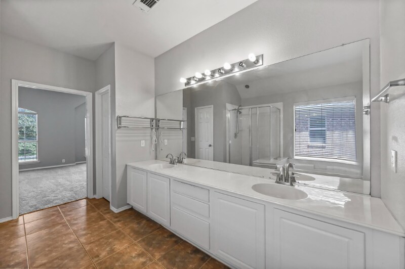 Building Photo - 3005 Manor Green Blvd