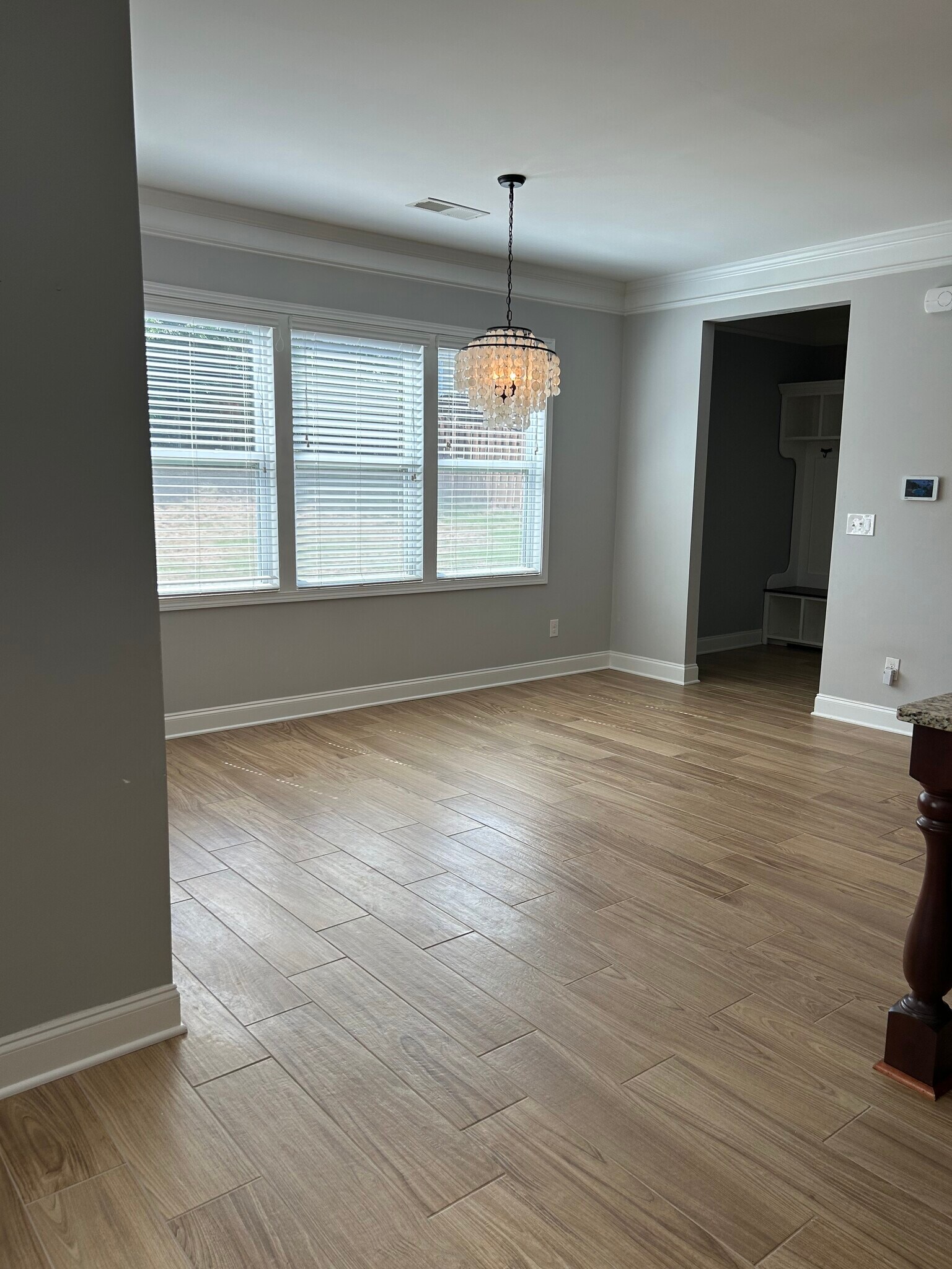 Breakfast Area - 14005 Wyncrest Dr