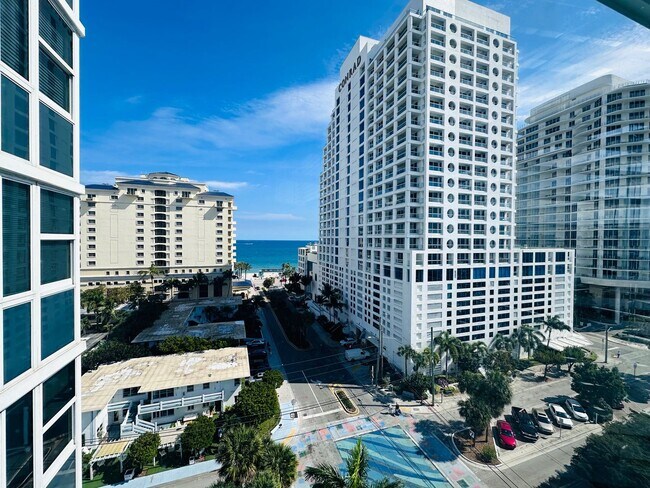 Building Photo - 1 Bedroom 1 Bath Ocean View Condo - Steps from Fort Lauderdale Beach!