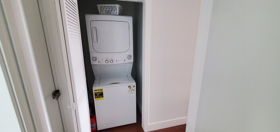 Building Photo - 3906 24th St