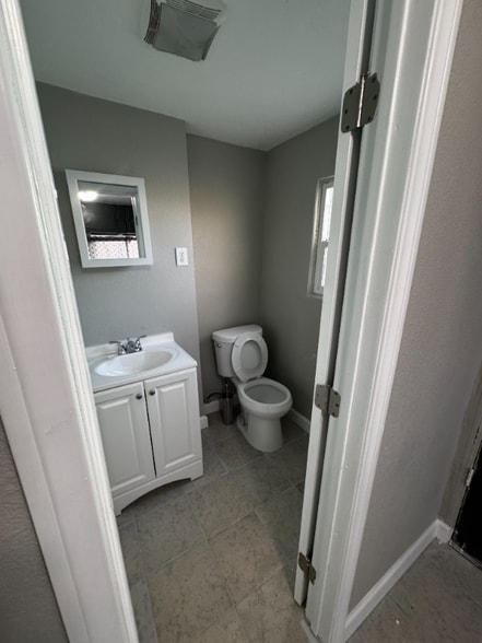 Building Photo - 16828 E St