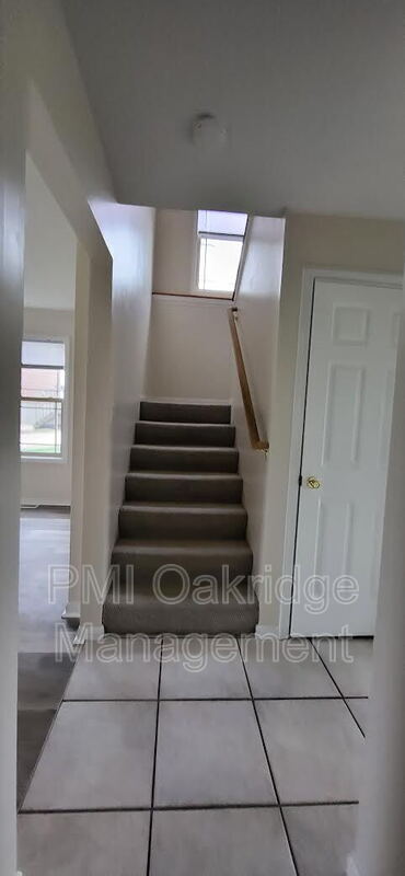 Building Photo - 749 Charlton Ct