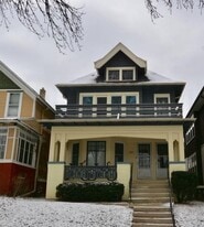 Building Photo - 3429 N Bartlett Ave