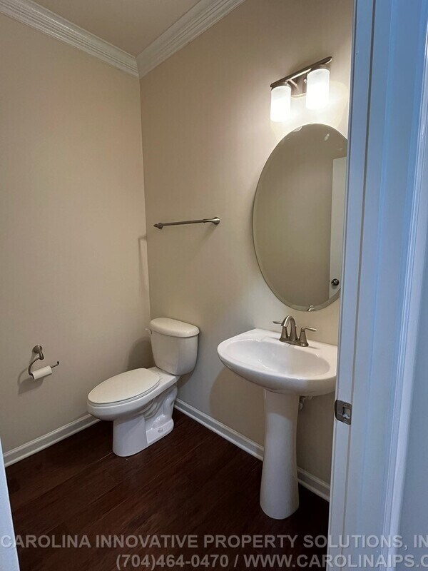 Building Photo - 385 Hawks Creek Pkwy