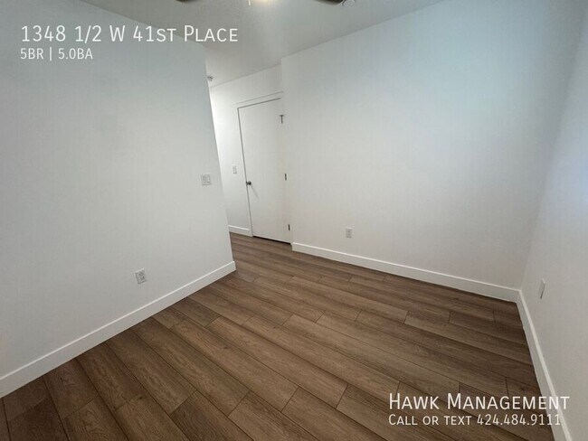 Building Photo - 1348 1/2 W 41st Place-
