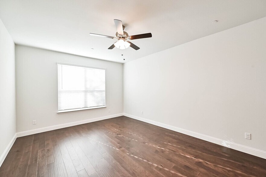 Building Photo - 4252 Mingo Dr