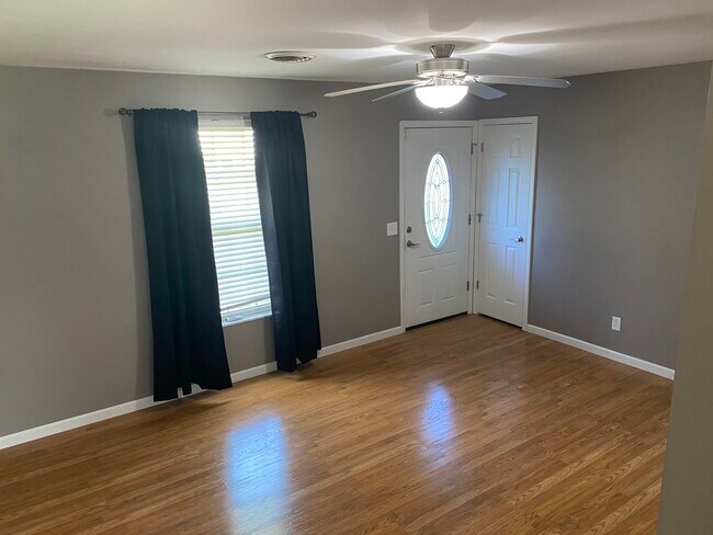 Building Photo - 662 Loch Carron Dr