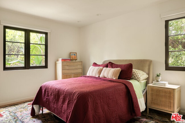 Building Photo - 1745 N Vista St