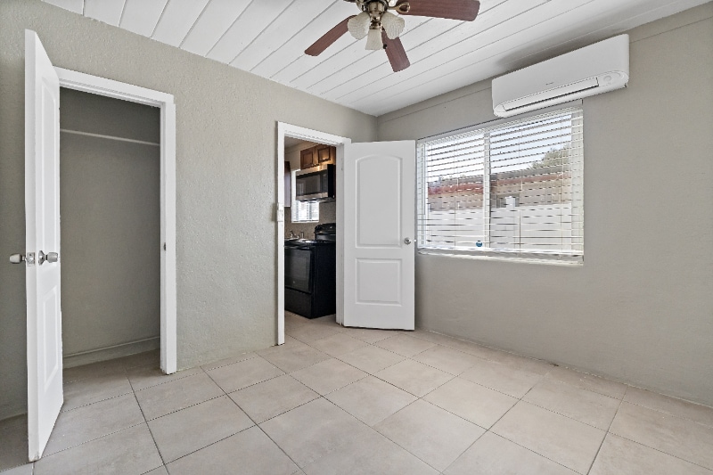 Building Photo - 401 NW 16th Ave