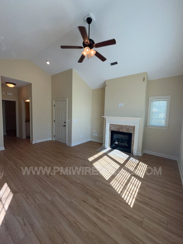 Building Photo - 306 Hidden Creek Cir