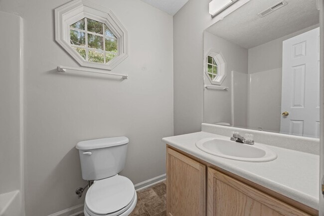 Building Photo - Welcome to Ashcroft at the Commons!