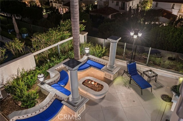 Building Photo - 7 Vista Luci